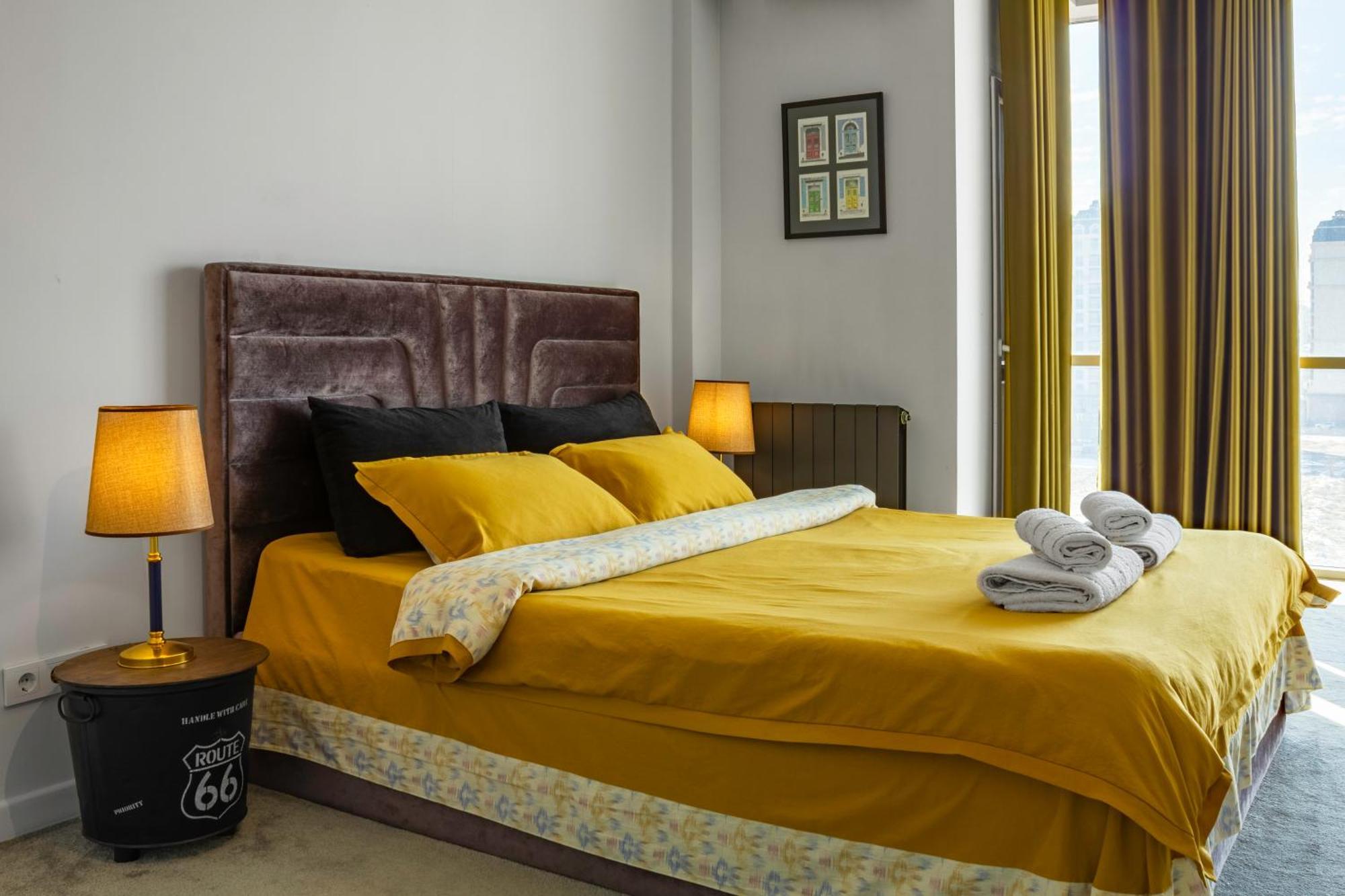 9Th And 6Th Floor Stylish Apartments With Mountainvista Bishkek Exterior photo