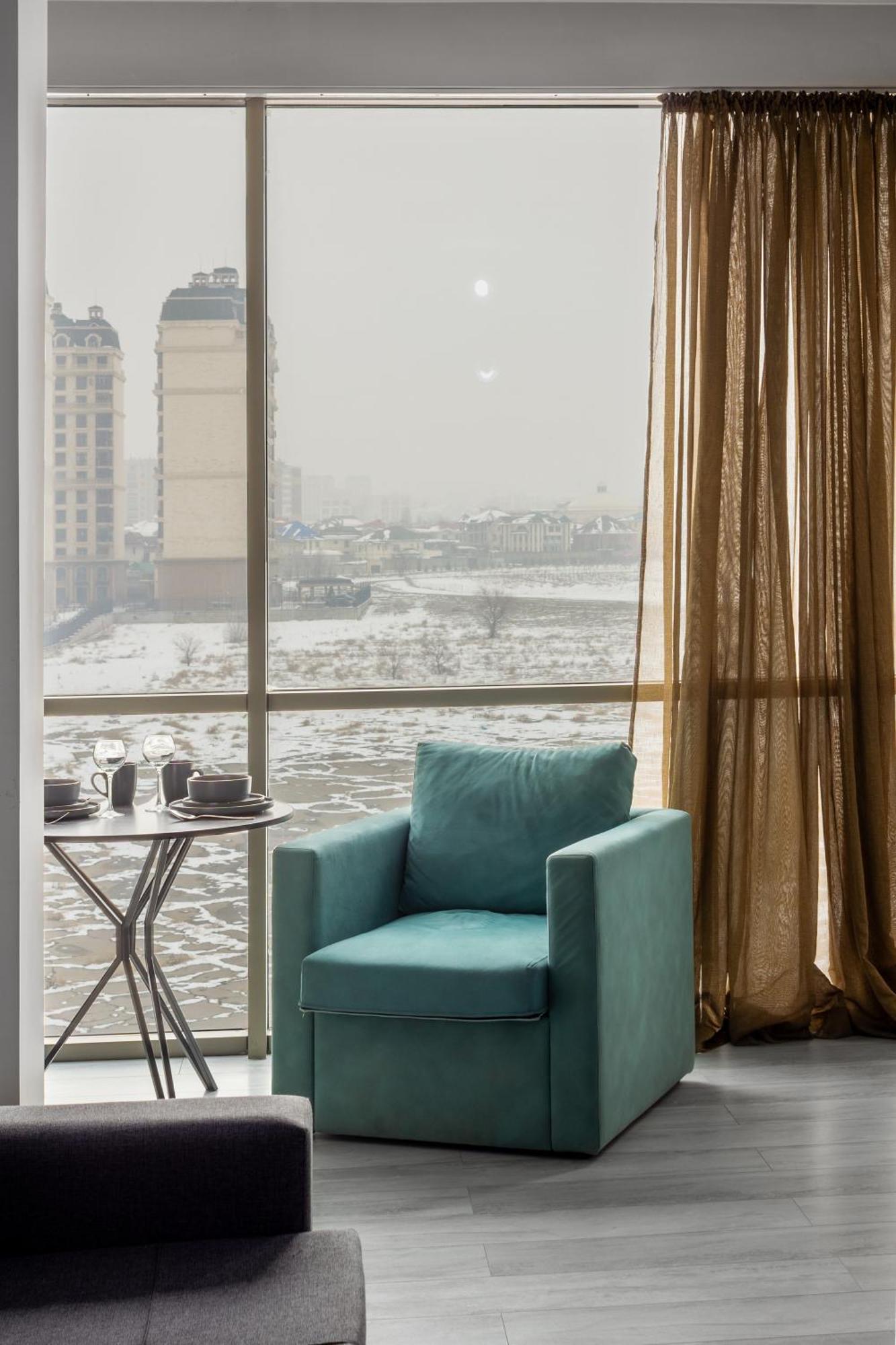 9Th And 6Th Floor Stylish Apartments With Mountainvista Bishkek Exterior photo