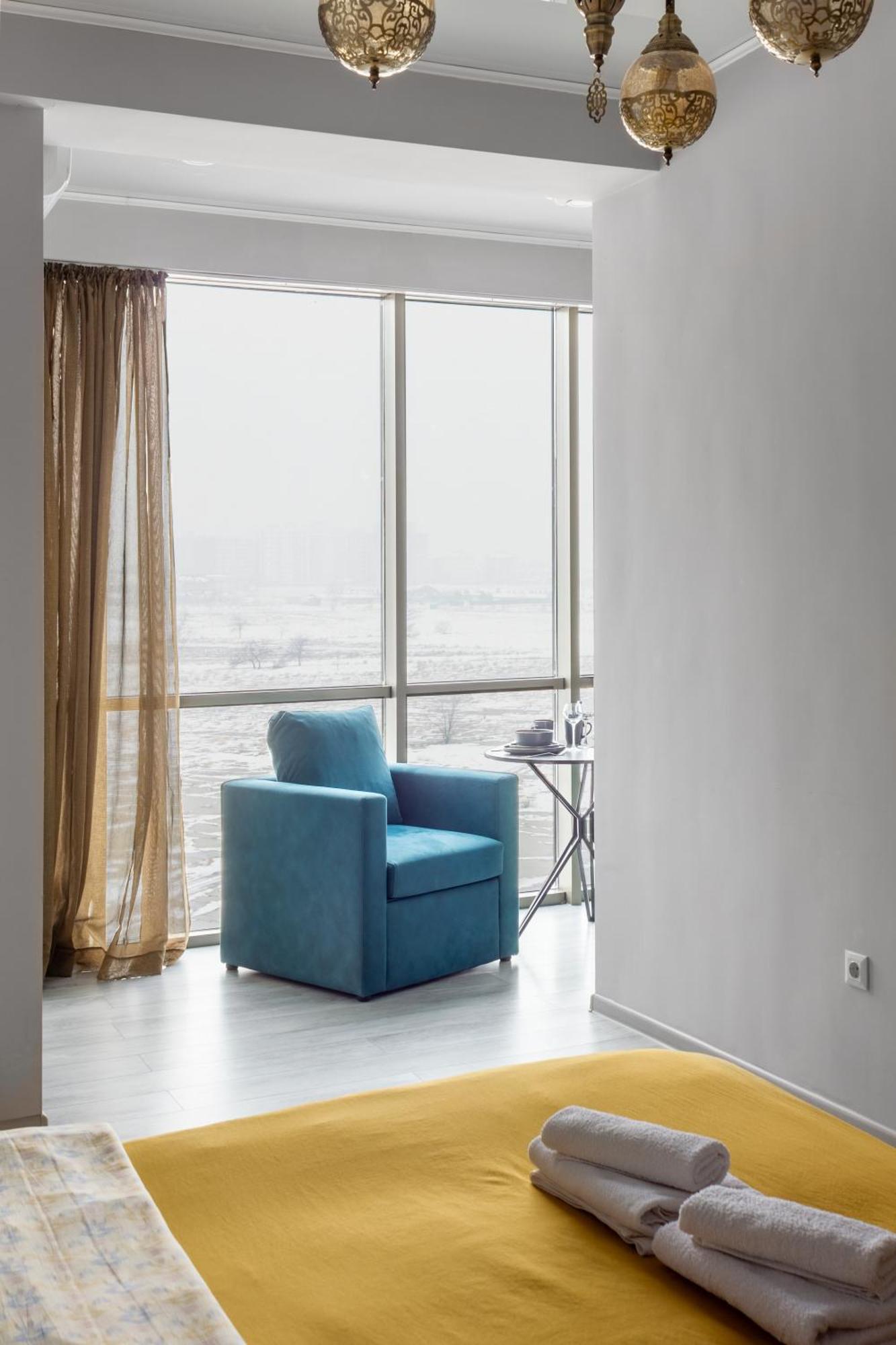 9Th And 6Th Floor Stylish Apartments With Mountainvista Bishkek Exterior photo