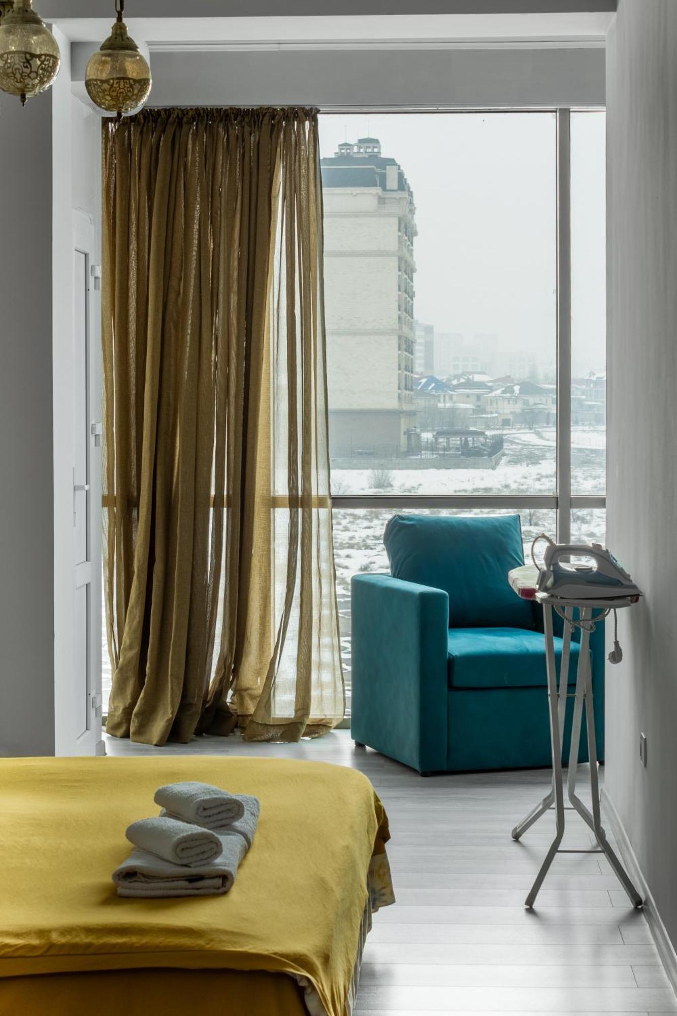 9Th And 6Th Floor Stylish Apartments With Mountainvista Bishkek Exterior photo